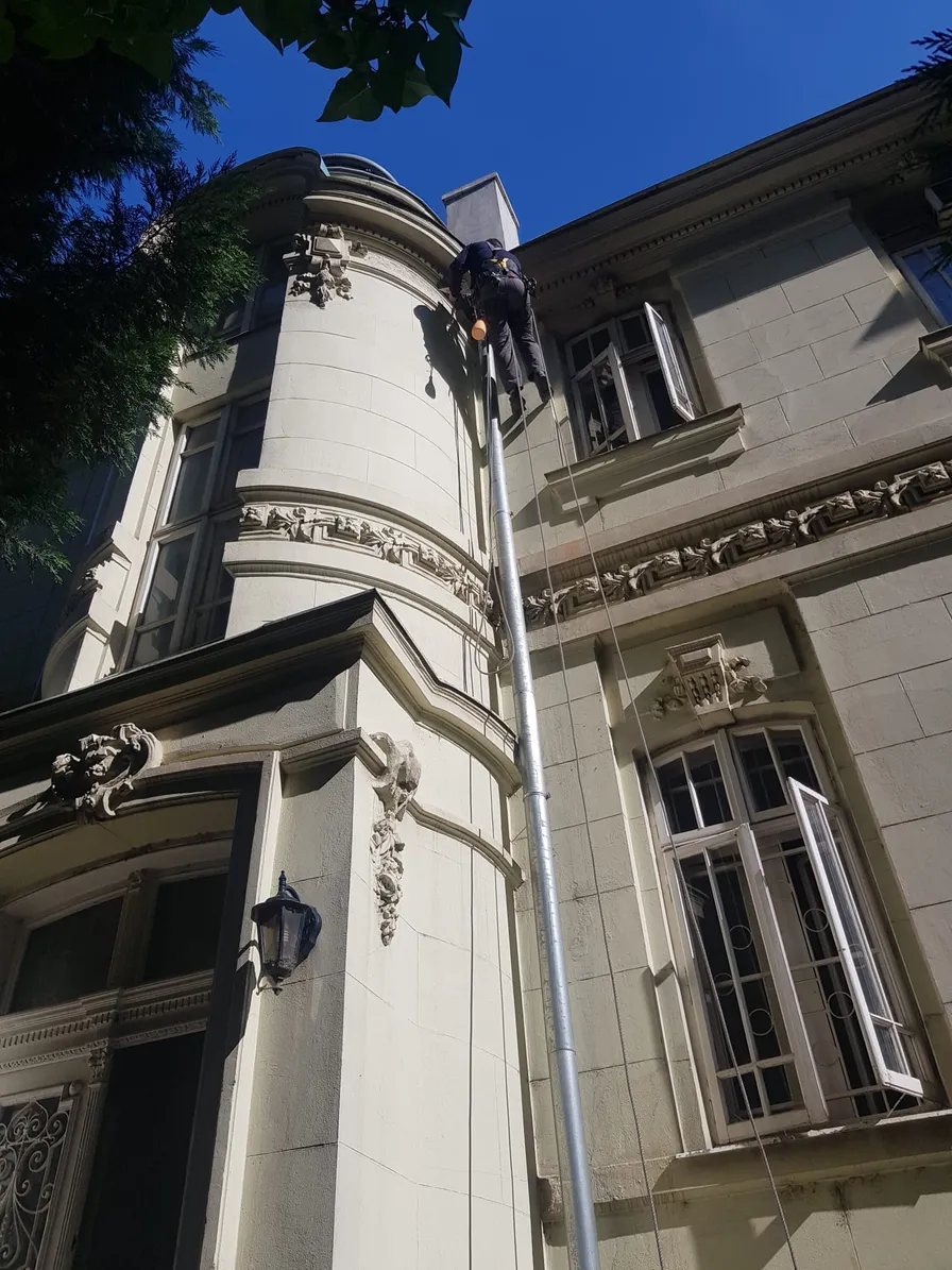 Hidroizolatie terasa Bucuresti - aplicare membrana impermeabilizare acoperis